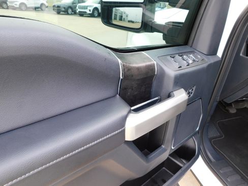 Used 2022 Ford F250 Lariat w/ Tremor Off-Road Package image 19