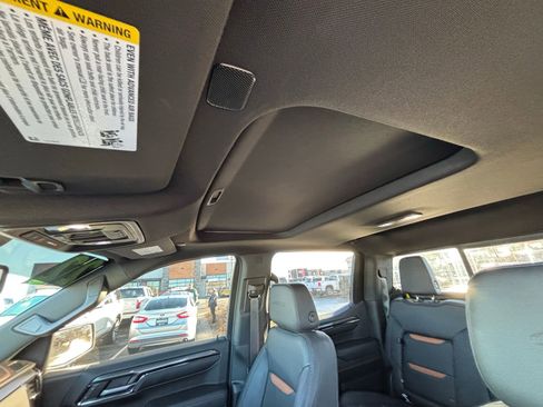 Used 2022 GMC Sierra 1500 AT4 w/ AT4 Premium Package image 27