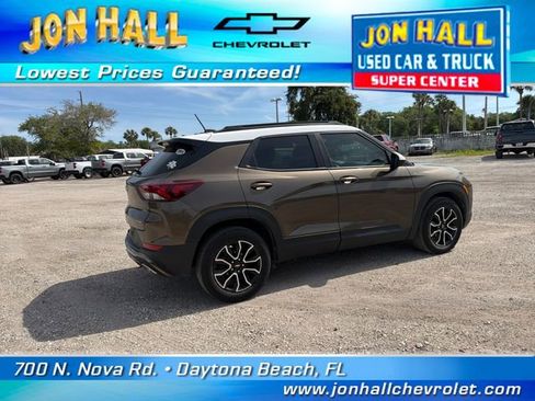Used 2021 Chevrolet TrailBlazer ACTIV w/ Technology Package FWD image 12
