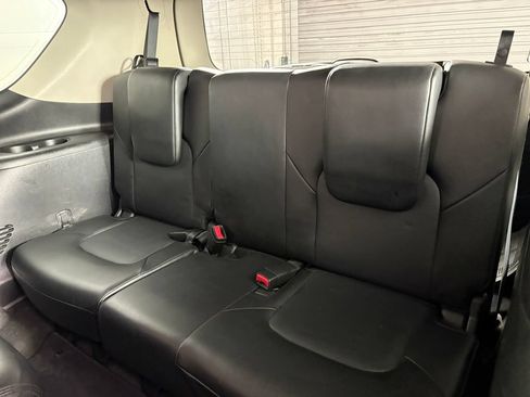 Used 2021 Nissan Armada SL w/ Captain's Chairs Package AWD/4WD image 32