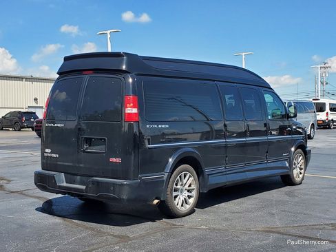 Used 2021 GMC Savana 3500 LS w/ Chrome Appearance Package RWD image 2