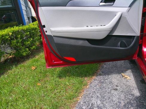 Used 2018 Hyundai Sonata SE FWD image 22