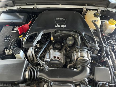 Used 2020 Jeep Gladiator Rubicon AWD/4WD image 22