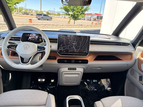 New 2025 Volkswagen ID. Buzz 1st Edition AWD/4WD image 20