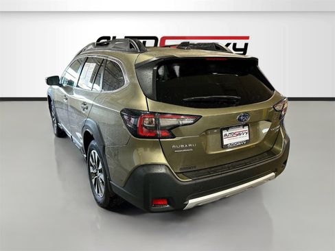 Used 2025 Subaru Outback Limited XT w/ Popular Package #2 image 5