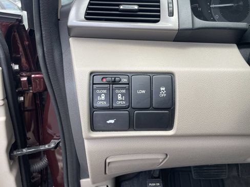 Used 2016 Honda Odyssey EX-L image 18