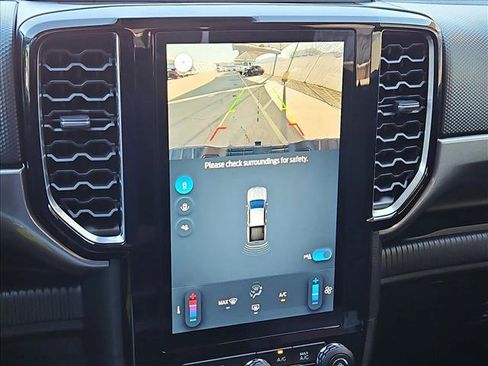 Used 2024 Ford Ranger XLT w/ FX4 Off-Road Package image 13