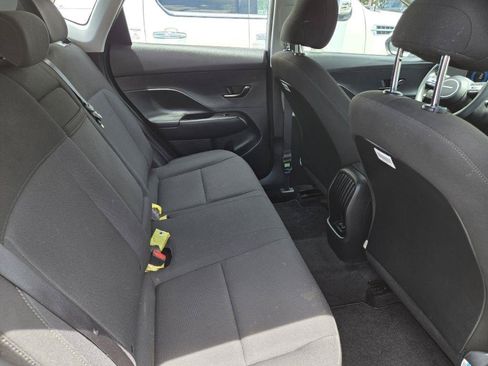 Used 2025 Hyundai Kona SE FWD image 13