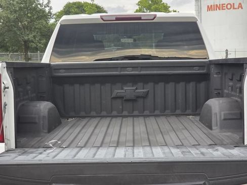 Used 2021 Chevrolet Silverado 1500 LT AWD/4WD image 10