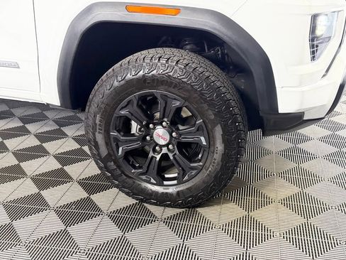 Used 2024 GMC Canyon Elevation w/ Convenience Package RWD image 13