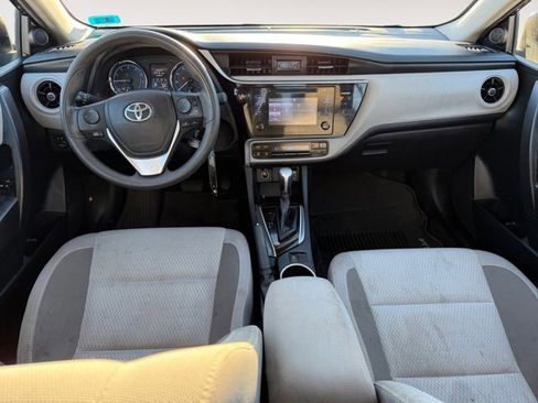 Used 2017 Toyota Corolla LE image 13