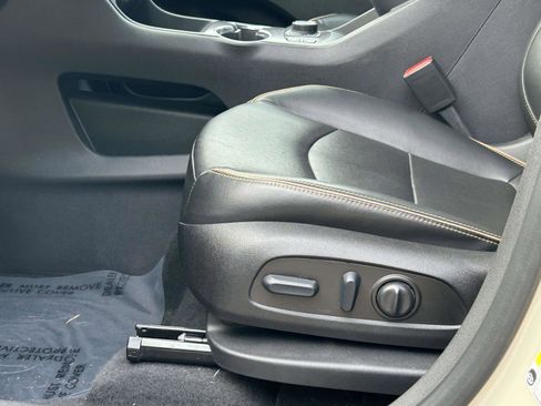 Used 2023 GMC Terrain AT4 w/ Infotainment Package II image 22