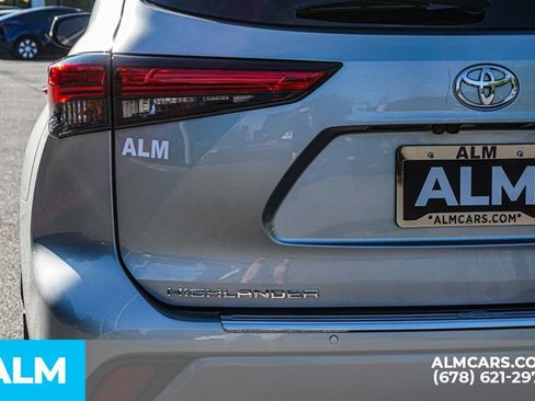 Used 2021 Toyota Highlander Platinum AWD/4WD image 14