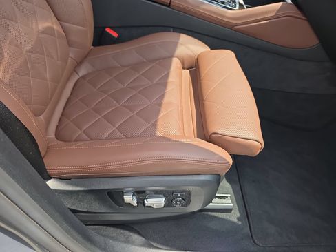 Used 2026 BMW X6 xDrive40i w/ Climate Comfort Package AWD/4WD image 12