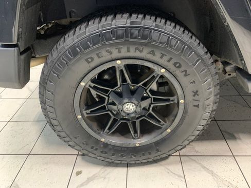 Used 2017 Jeep Wrangler Unlimited Sahara w/ Dual Top Group image 10