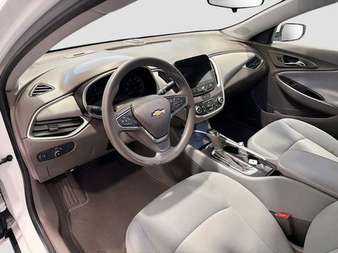 Used 2020 Chevrolet Malibu LS w/ Driver Confidence Package II image 9