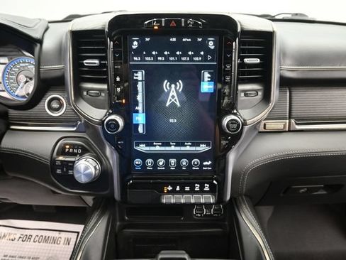 Used 2020 RAM 1500 Limited w/ Black Appearance Package AWD/4WD image 18