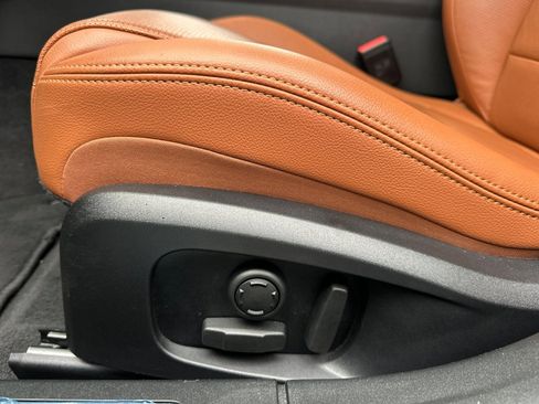 Used 2024 Jaguar XF R-Dynamic SE image 15