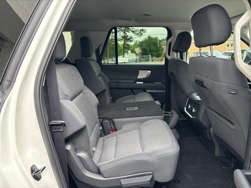 Used 2025 Ford Expedition Max Active AWD/4WD image 12
