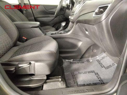 Used 2023 Chevrolet Equinox LT FWD image 32