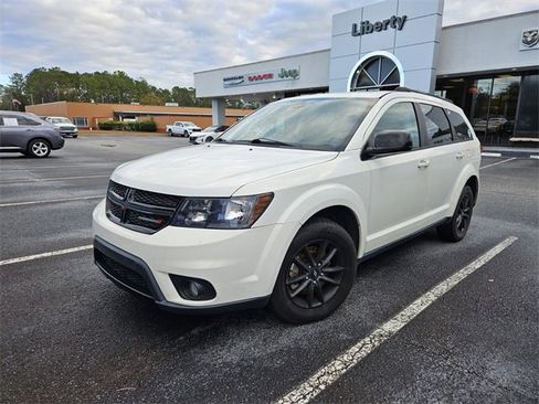Used 2019 Dodge Journey SE w/ Connectivity Group image 2