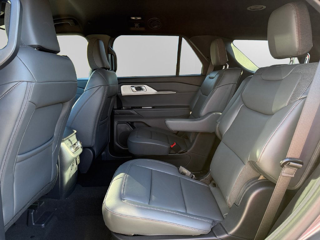 New 2027 Ford Explorer Active w/ Active Comfort Package RWD image 13
