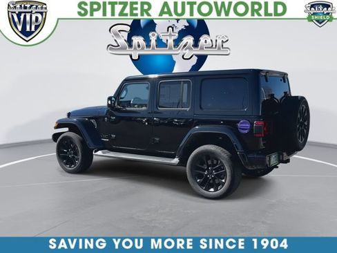 Used 2022 Jeep Wrangler Unlimited Sahara image 7