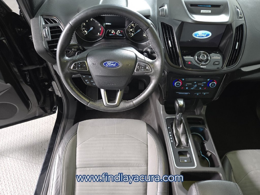 Used 2017 Ford Escape Titanium FWD image 16