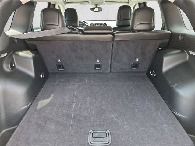 Used 2019 Jeep Cherokee Limited AWD/4WD image 6