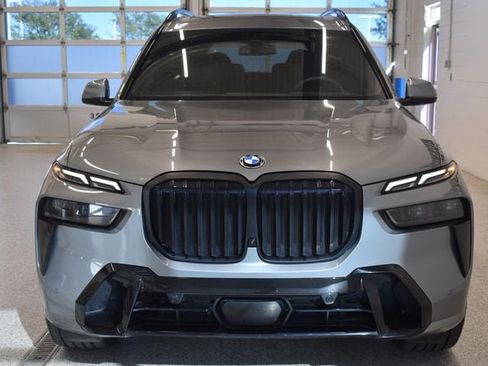 Used 2026 BMW X7 xDrive40i AWD/4WD image 3