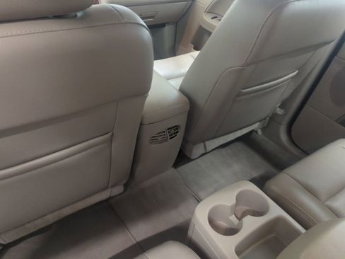 Used 2006 Ford Freestyle Limited image 9