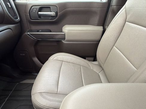 Used 2019 Chevrolet Silverado 1500 LTZ image 12