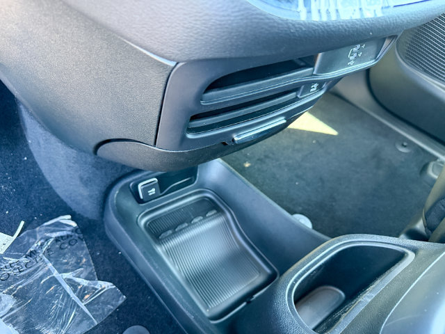 New 2026 Chrysler Pacifica Select FWD image 19
