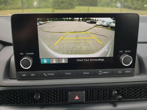 Used 2024 Honda CR-V LX image 9