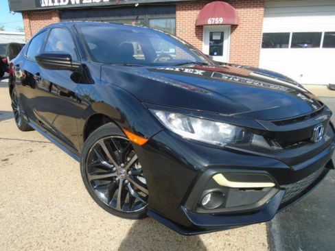 Used 2020 Honda Civic Sport Hatchback image 2