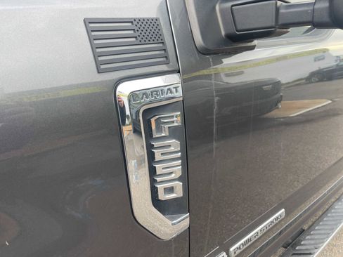 Used 2017 Ford F250 Lariat w/ Lariat Value Package image 9