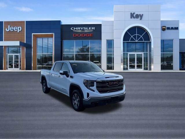 Used 2025 GMC Sierra 1500 SLT AWD/4WD image 7