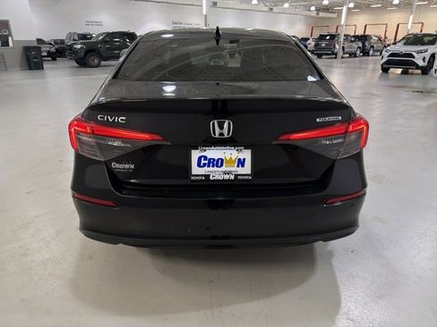 Used 2023 Honda Civic Touring image 7