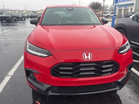 Used 2024 Honda HR-V Sport image 2
