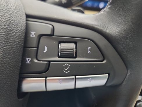 Used 2024 Cadillac XT4 Luxury w/ Cold Weather Package image 14