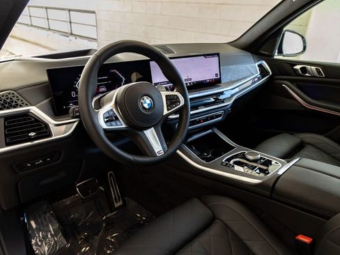 Certified 2025 BMW X5 xDrive40i w/ M Sport Package image 15