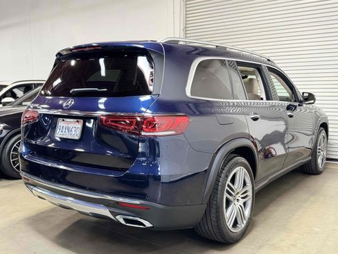 Used 2022 Mercedes-Benz GLS 450 4MATIC SUV - WARMTH & COMFORT image 4