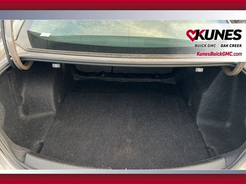 Used 2024 Chevrolet Malibu LT FWD image 7