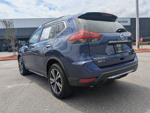Used 2019 Nissan Rogue SV w/ Premium Package AWD/4WD image 5