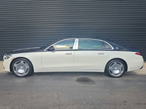 Used 2022 Mercedes-Benz Maybach S 580 4MATIC image 2