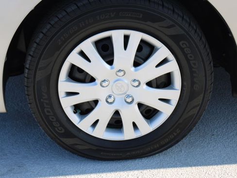 Used 2004 Toyota Sienna LE image 9