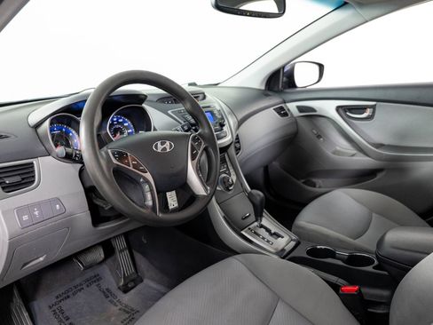 Used 2013 Hyundai Elantra GLS w/ Preferred Pkg image 13
