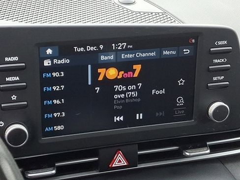 Used 2021 Hyundai Elantra SEL image 16