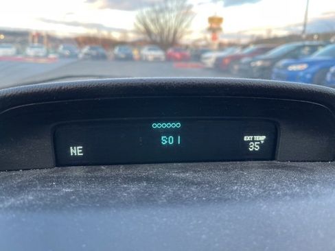 Used 2009 Ford Focus SES image 16