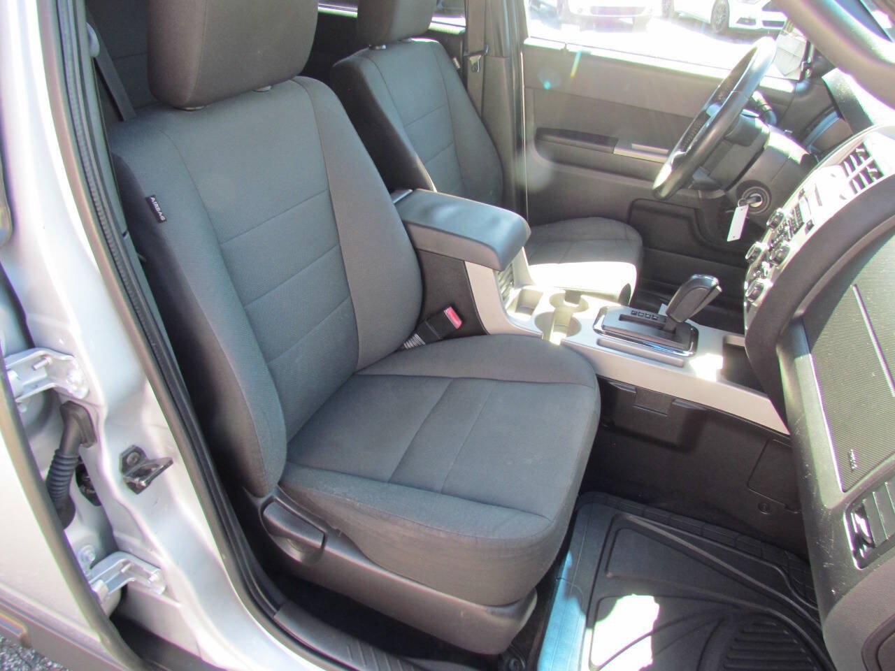 Used 2010 Ford Escape XLT FWD image 18